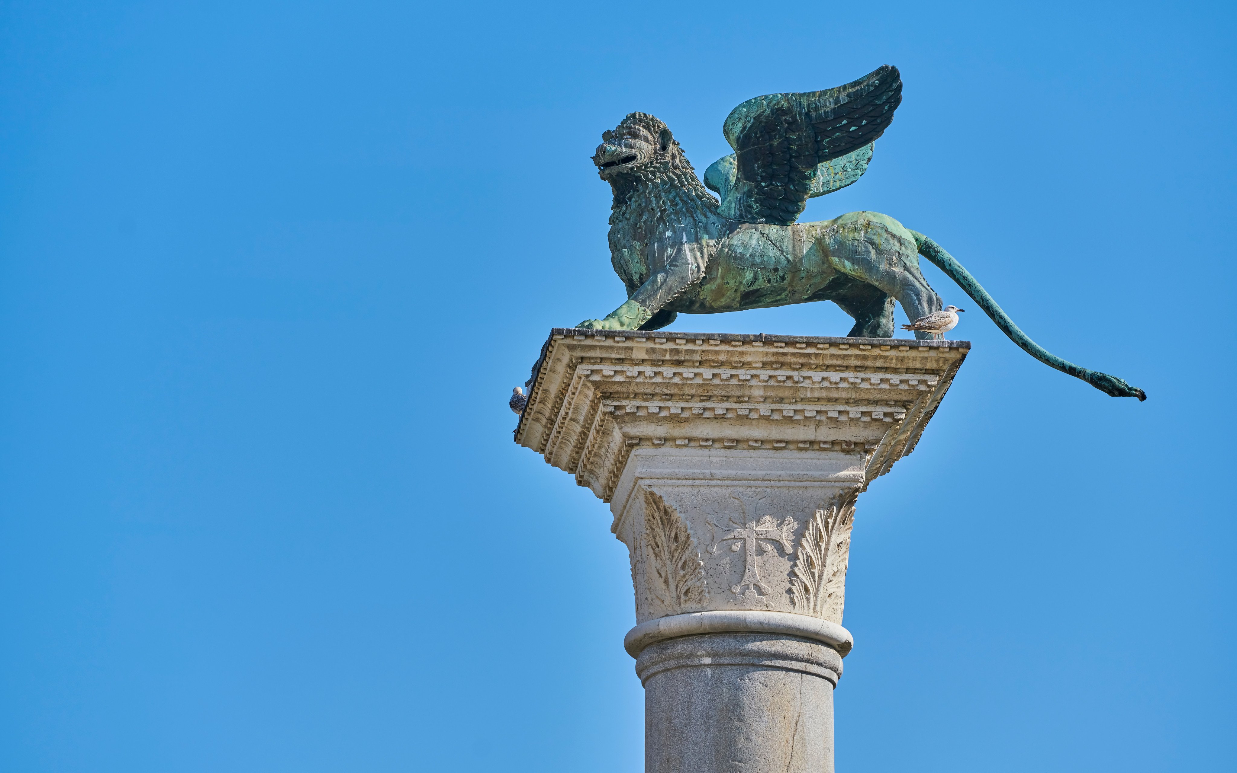 Researchers have proved that the Lion of Venice statue which stands in St Mark’s Square, Venice, originated in China. Photo: Shutterstock